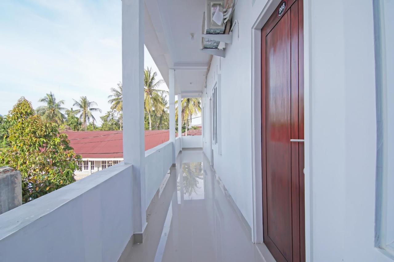 Oyo 91681 Raysa Homestay Pekanbaru Exterior foto