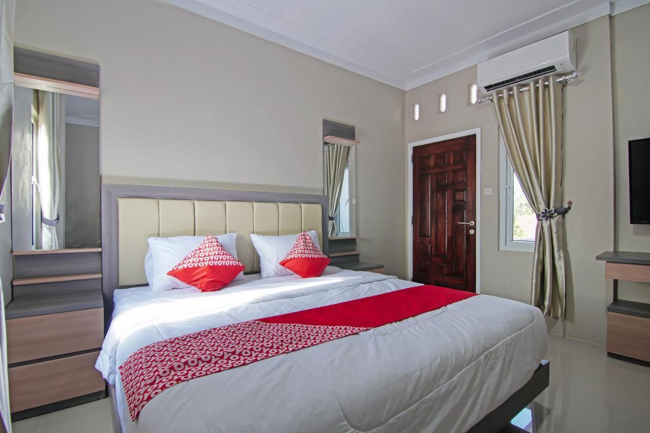 Oyo 91681 Raysa Homestay Pekanbaru Exterior foto