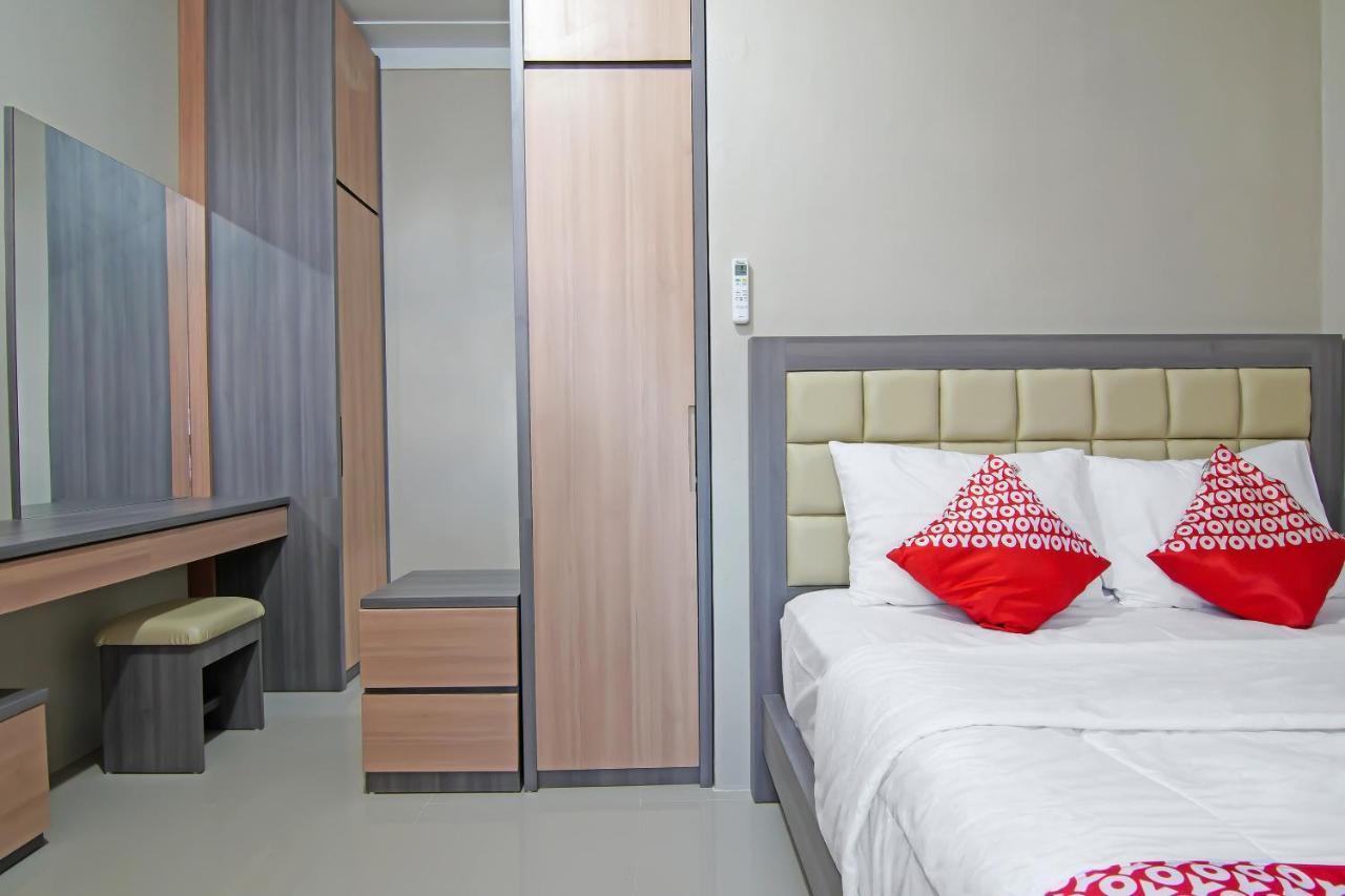 Oyo 91681 Raysa Homestay Pekanbaru Exterior foto